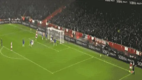 亚马尔被换下后频繁抱怨：持续遭针对，常成众矢之的