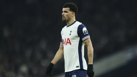 火箭力克马刺，格林独揽36分；骑士连胜不止，挫败尼克斯